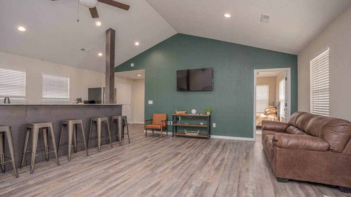 Dallas County House | Ripple: Cozy Cabin, Big Adventure Near Bennett Spring and the Niangua River