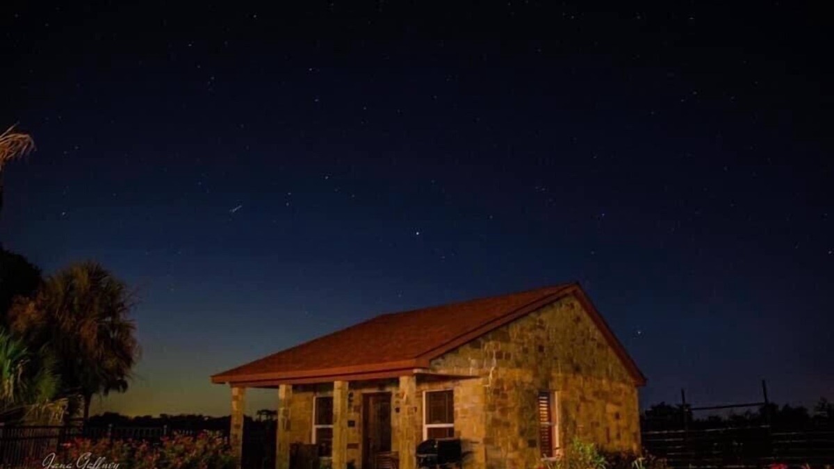 Brenham Cabin | Rising Star at Rockin Star Ranch
