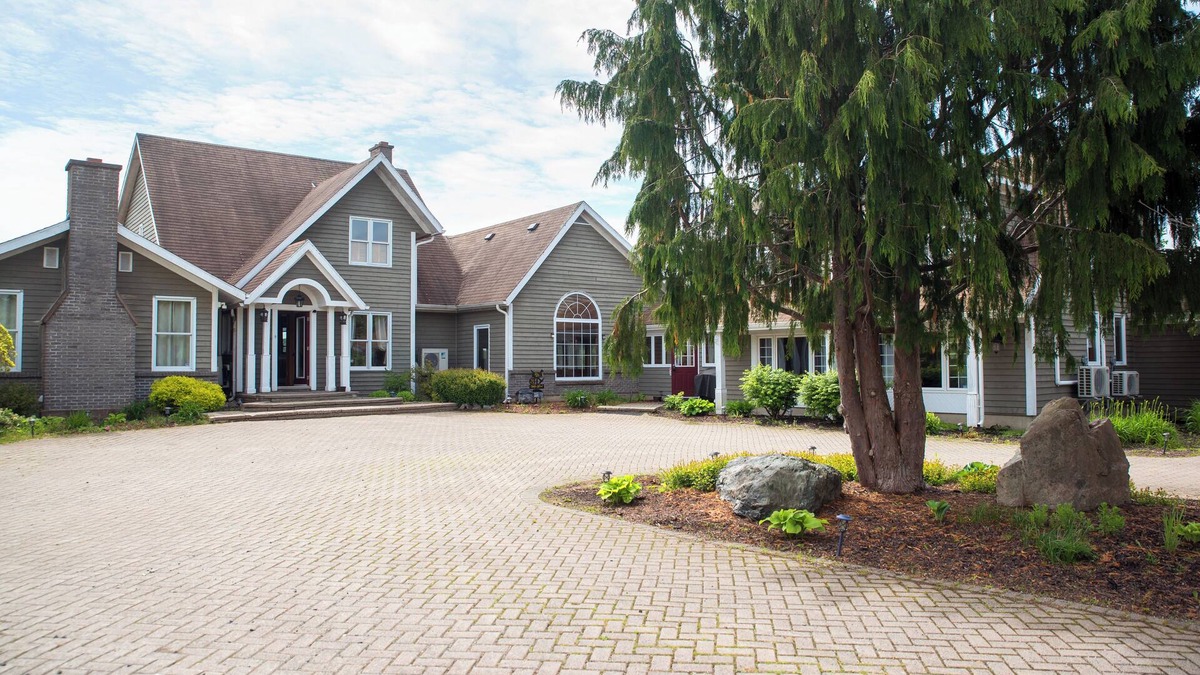 Cape Breton Regional Municipality Cottage | Rita’s Retreat Main House ~ Indoor Saltwater Pool ~ with Lake View!