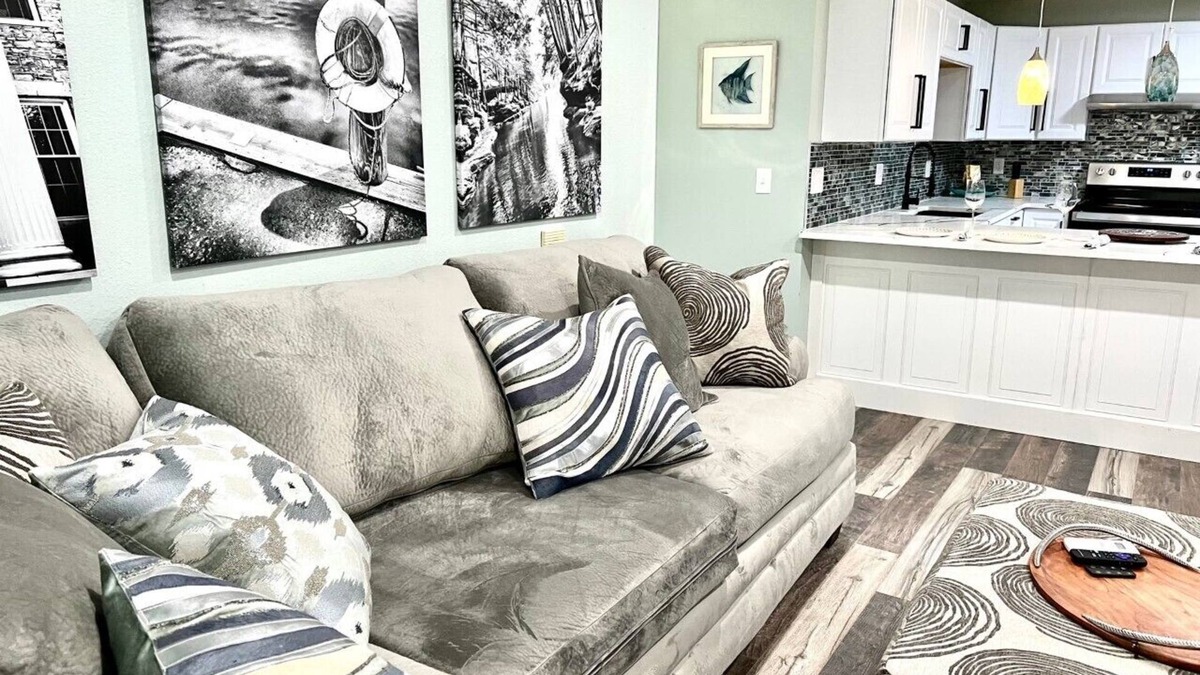 Appleton Apartment | Ritchie’s Residence of Kensington: Appleton Atlantis