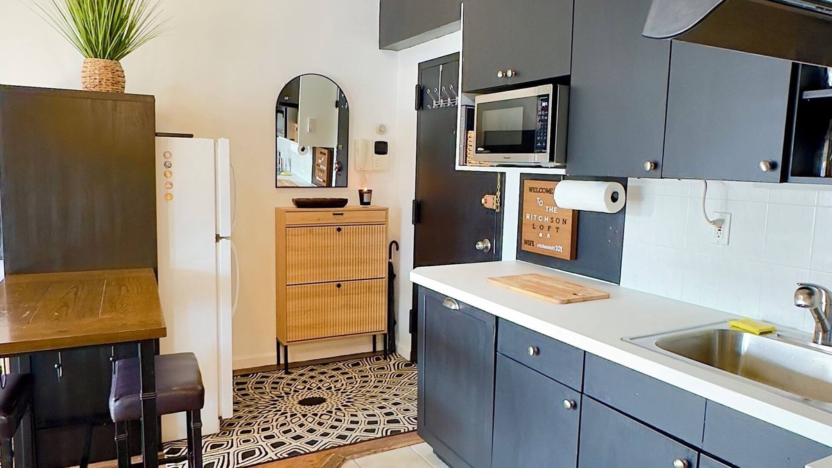 Queens Apartment | RITCHSON LOFTnTree House in NYC!