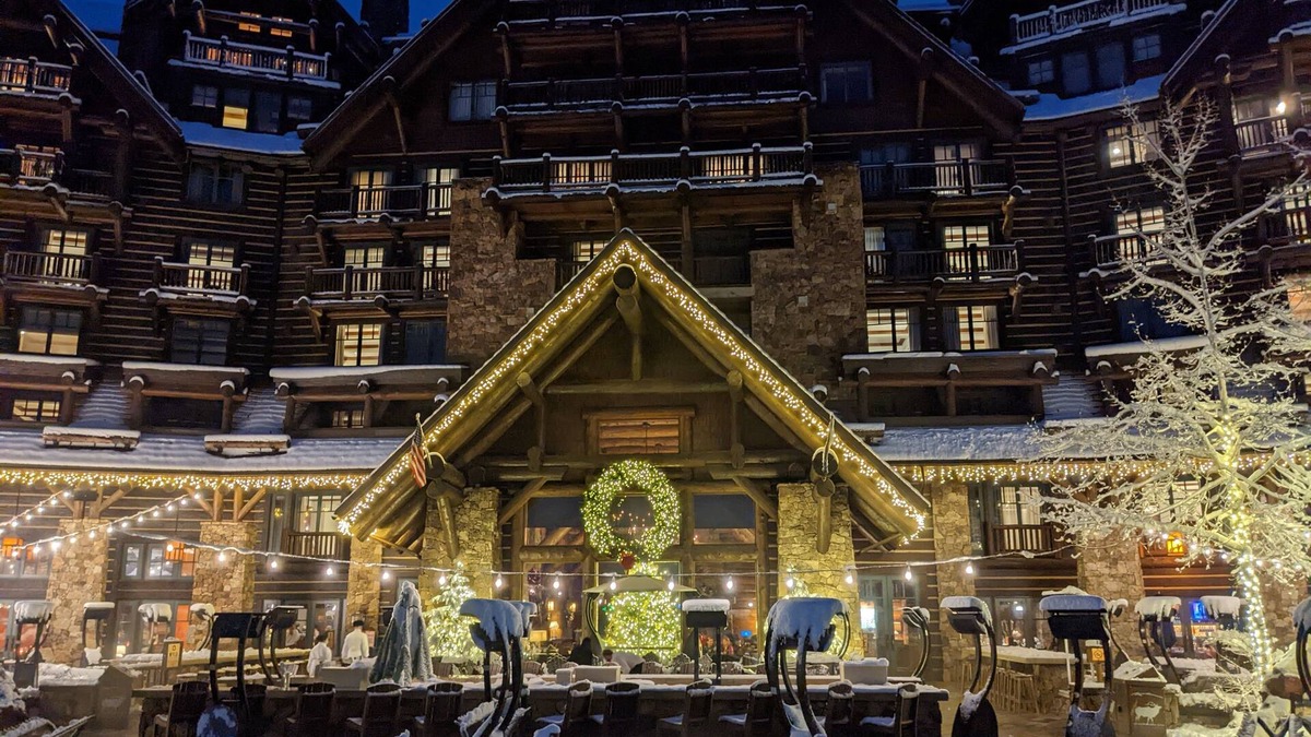 Avon Resort | Ritz-Carlton Bachelor Gulch King Suite. Unmatched Luxury