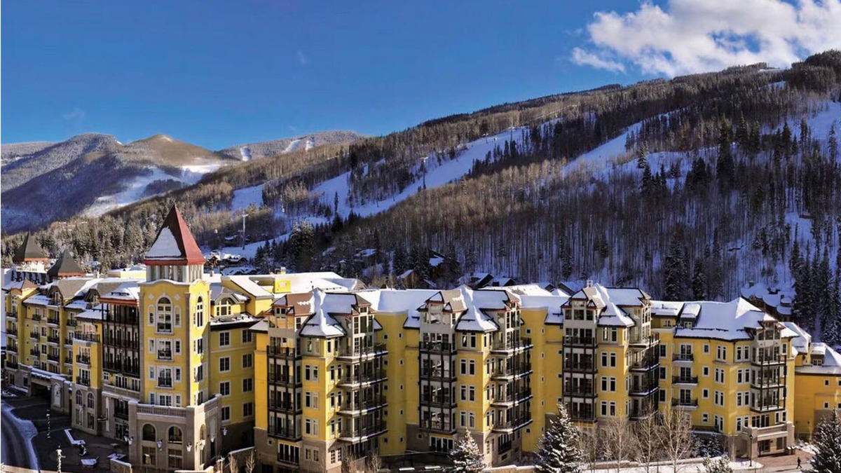 Vail Resort | Ritz Carlton Residence Vail 2 bedroom w/full living room and kitchen