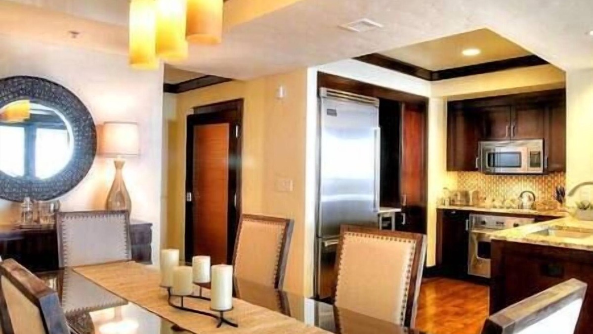 Truckee Hotel | Ritz Carlton Club Resort & Spa, Ski, Fireplace