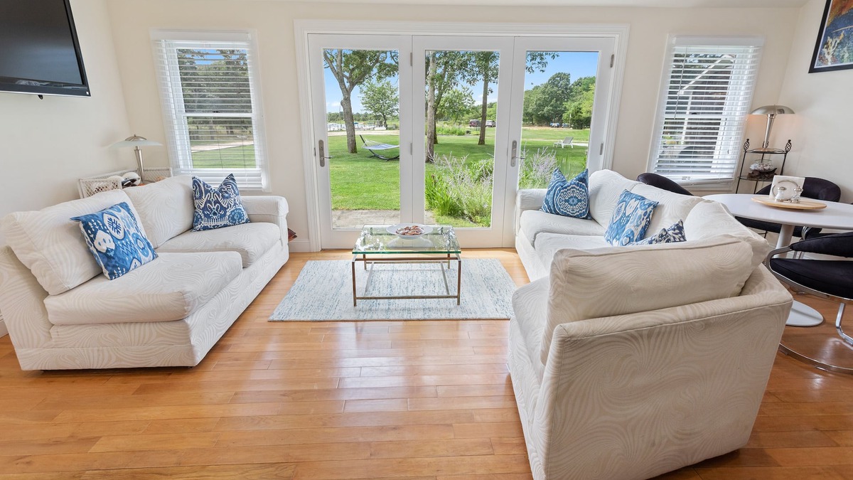 Springs Cottage | Ritz - East Hampton Cottage On The Water