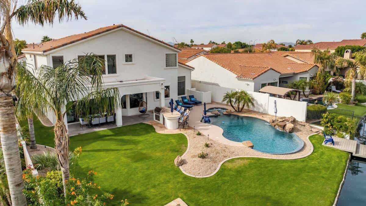 Chandler House | Ritz Laguna Cove, heated pool included in price