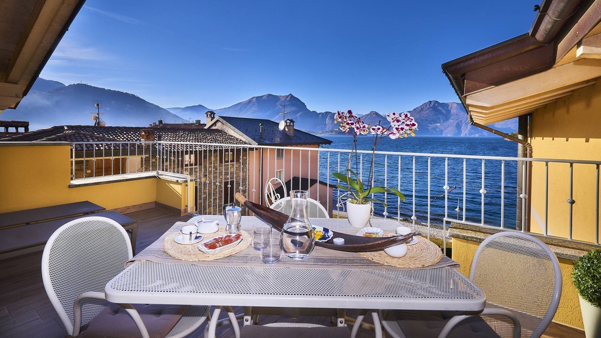 Lierna Apartment | Riva Bianca residence, Misultin house facing the lake