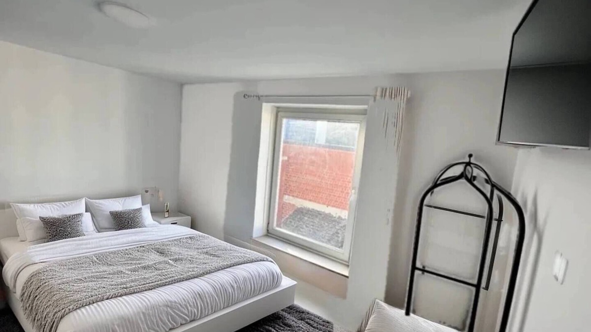 Charleroi Apartment | Rive Gauche D'center - train station - airport