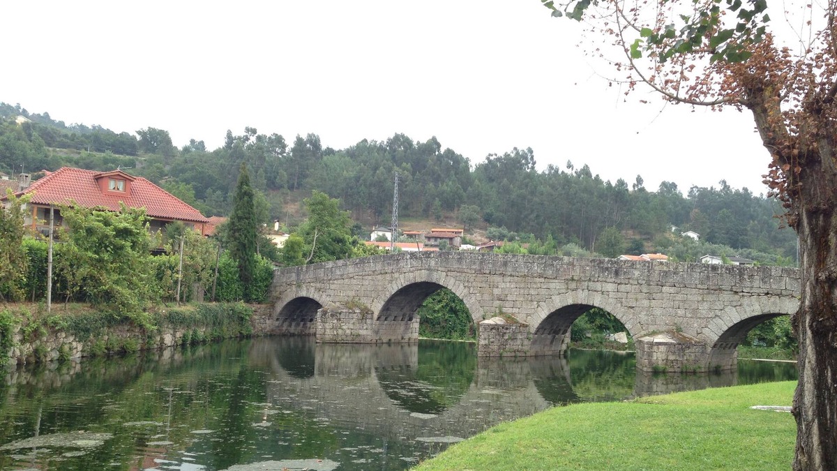 Vila Cha do Marao Apartment | RIVER AND MOUNTAIN VIEW FROM CASA DO TAMEGA