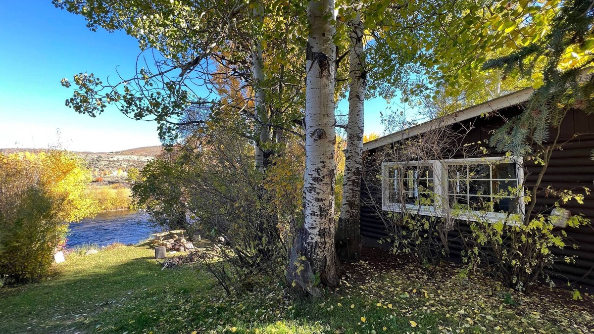 Meeker Cabin | River Cabin