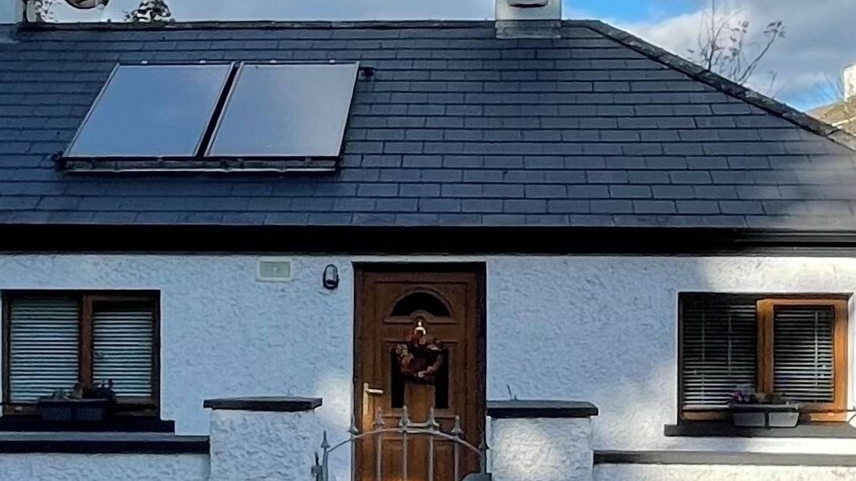 Mullingar Cottage | River Cottage. Traditional Irish Cottage in Mullingar Ireland