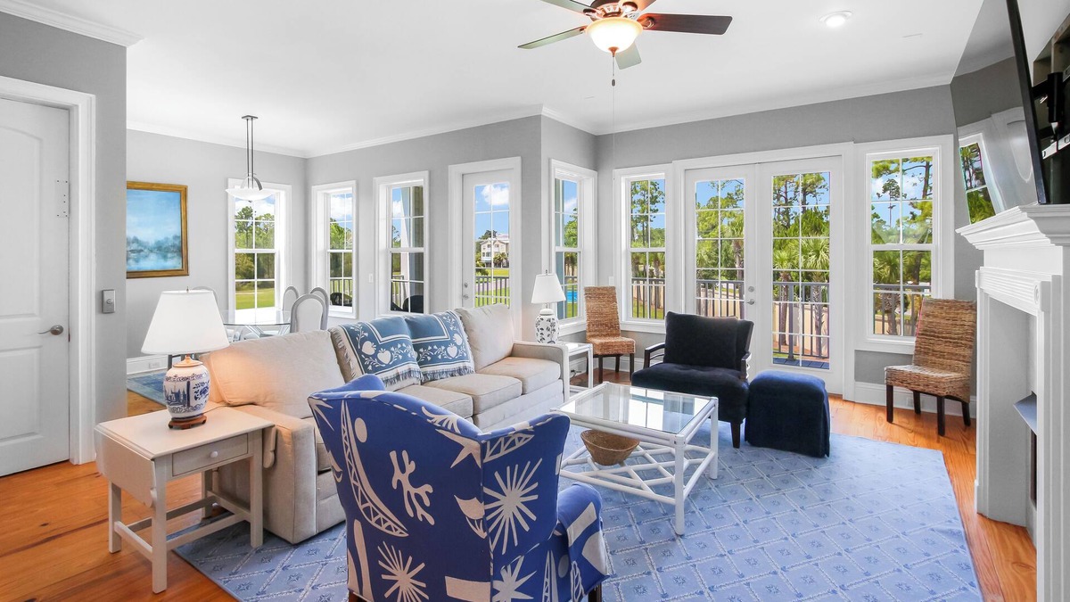 St. Marys House | River Front Charming 3-bedroom house in brilliant St. Mary with Swimming pool
