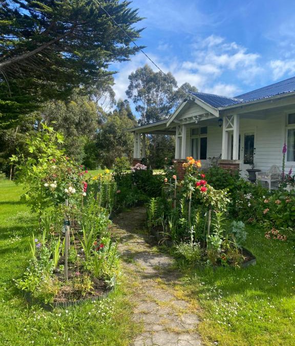 Huonville House | River Front Estate