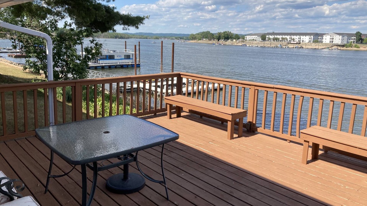 La Crosse House | River Front Property