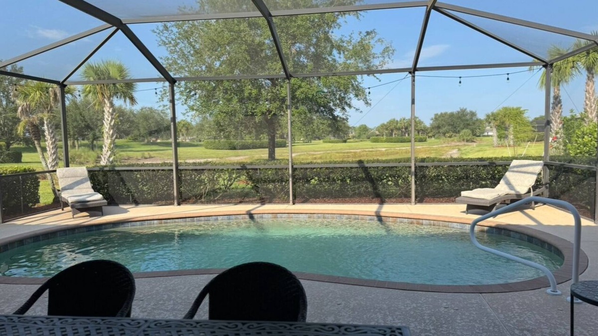 River Hall House | River Hall Country Club All Inclusive 4-Bedroom Home w/Pool and Lake View