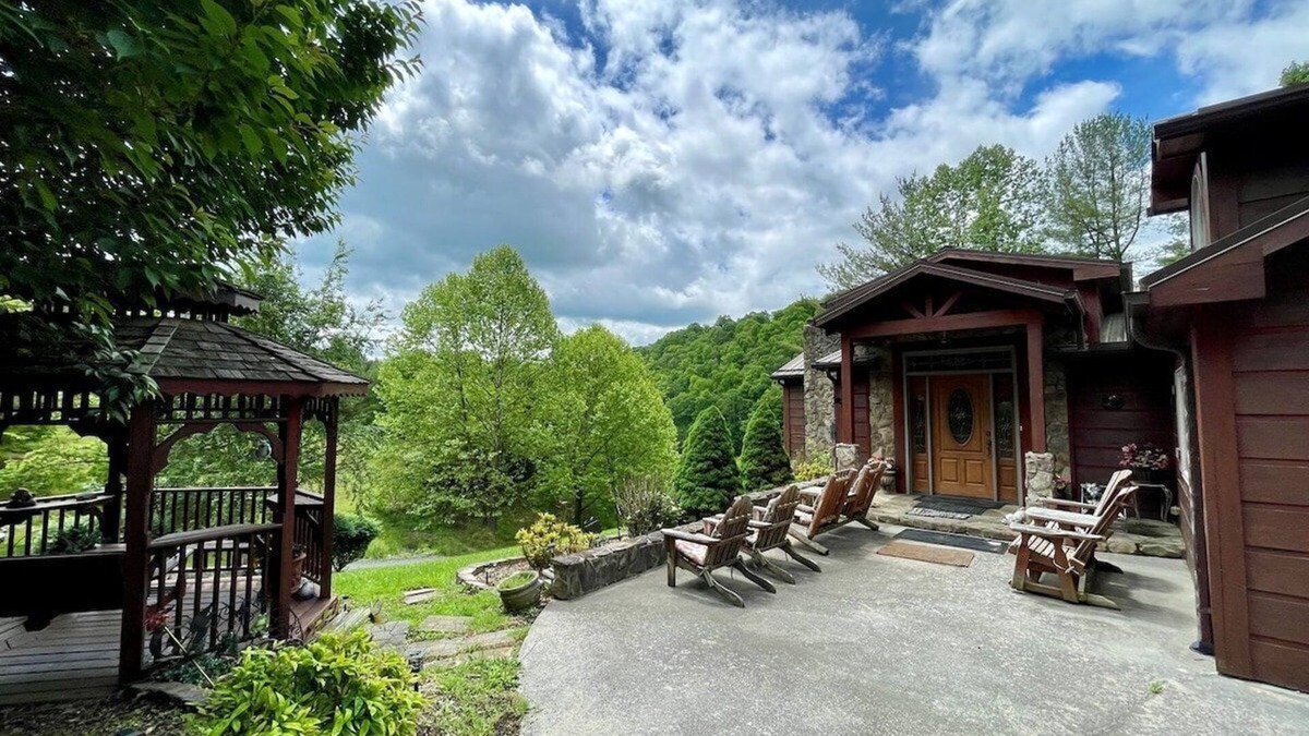 Crumpler Cabin | River Hill - Crumpler, NC
