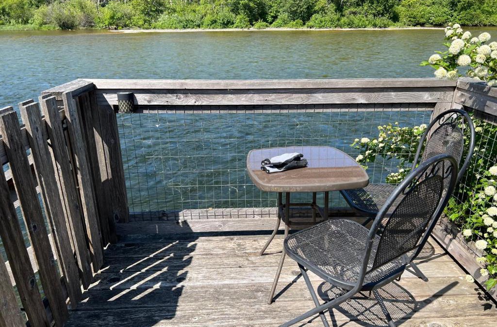 Campbell River House | River house