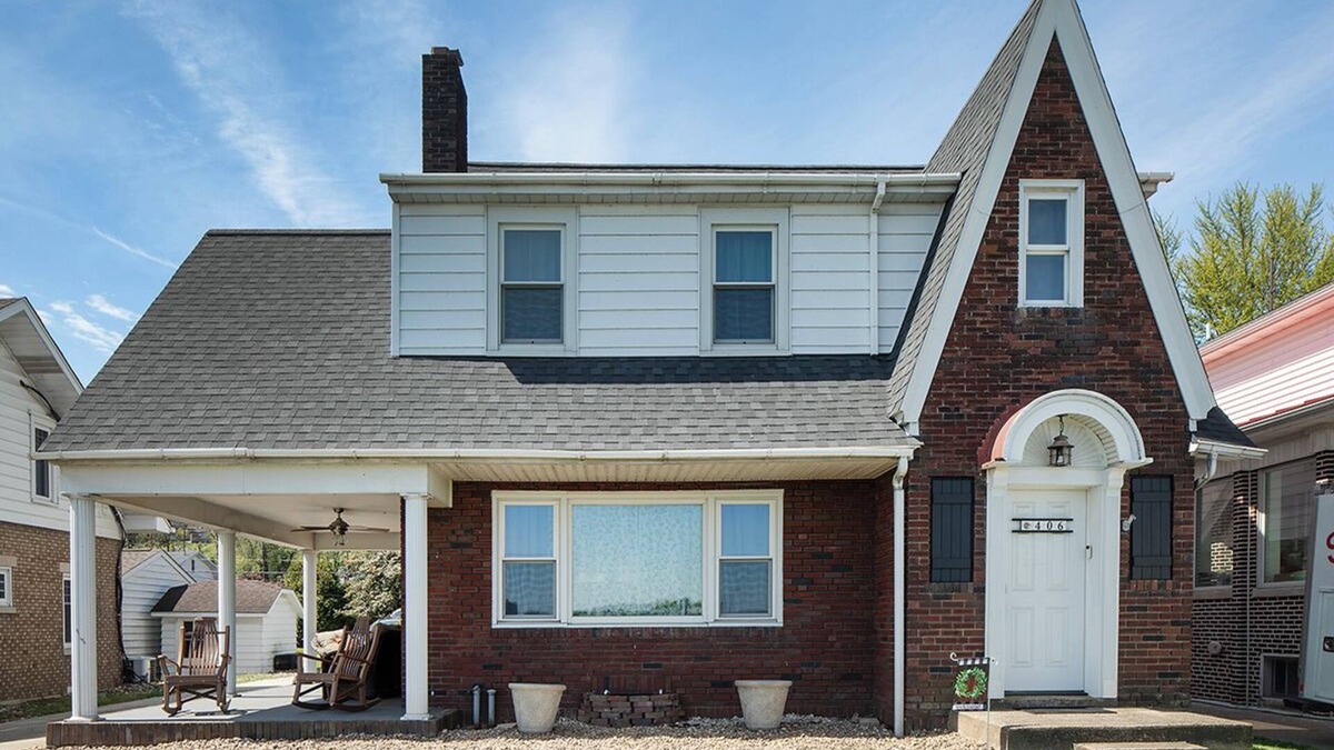Wormleysburg House | River House - Harrisburg City Skyline Views with Game Room and Covered Porch