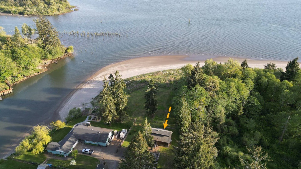 Skamokawa House | River Loft Cabin on Columbia, River Loft Cabin