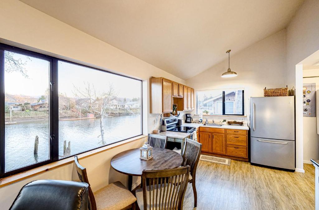 Nehalem House | River Otter