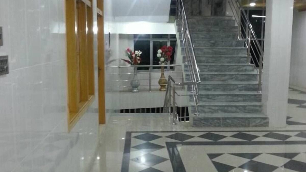 Mingora Hotel | River Palace Hotel