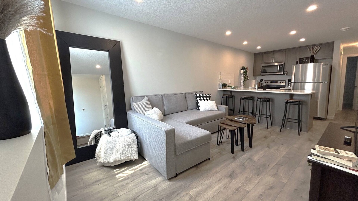Keith Apartment | River | Park | Peaceful | Downtown | Hikes | Banff
