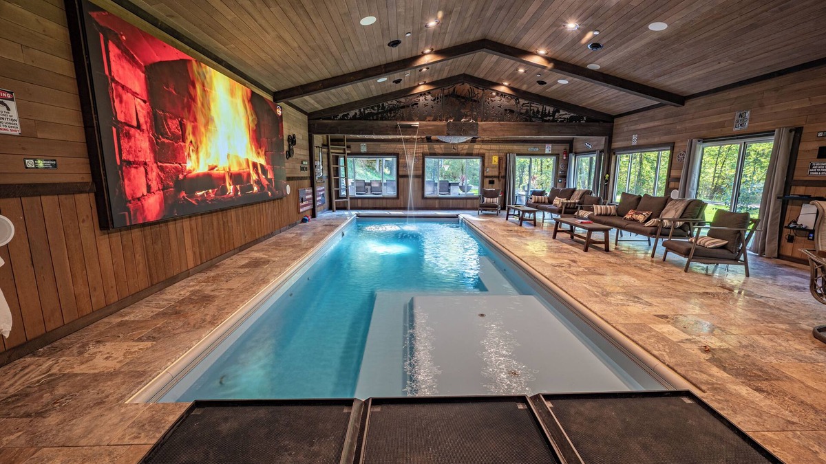 Maiden Rock Cabin | River Pools Cabin - Indoor Pool, Lake Access
