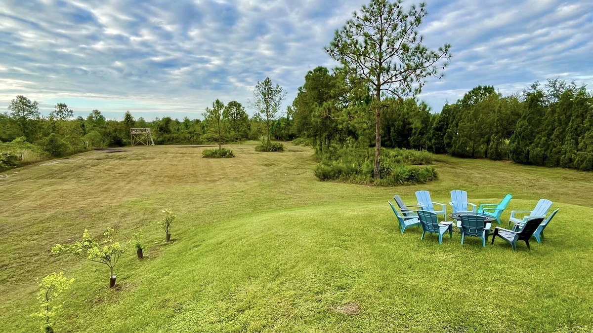 Fedhaven House | River Ranch Farmhouse on 2.5 Acres