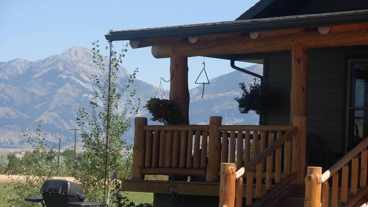 Bozeman House | River Ranch Guest House right next to the East Gallatin River