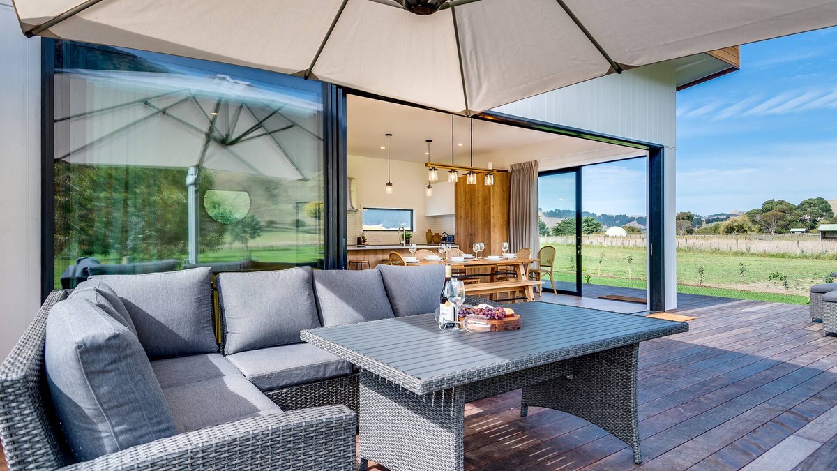 Tuki Tuki House | River Range Cottage - Havelock North Holiday Home