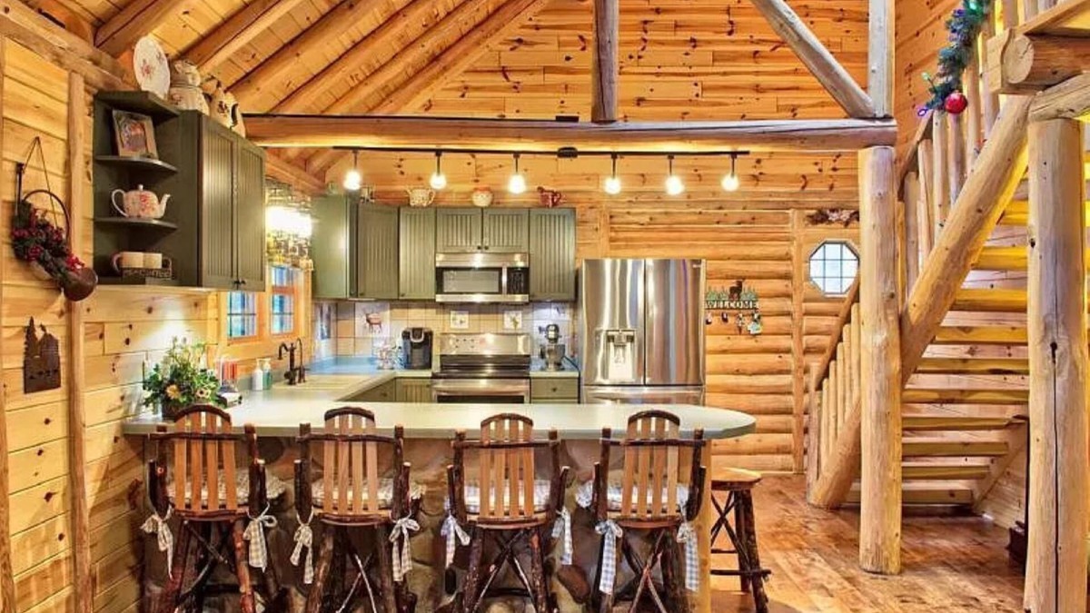 Atlanta Cabin | River Retreat on Thunder Bay River!