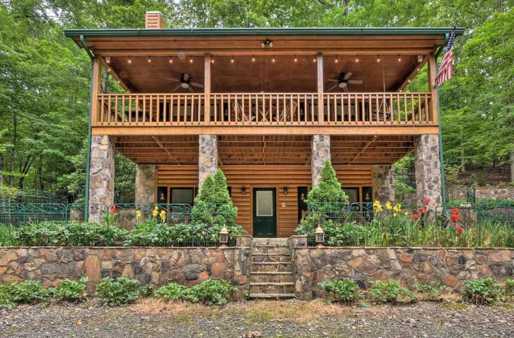 Ellijay House | River Retreat-Resort Mountain Firepit Grill