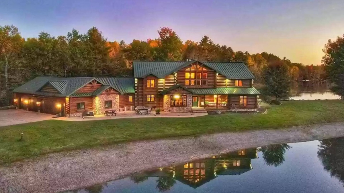 Ingalls House | River Ridge Lodge: Luxury Lodge on the Menominee River