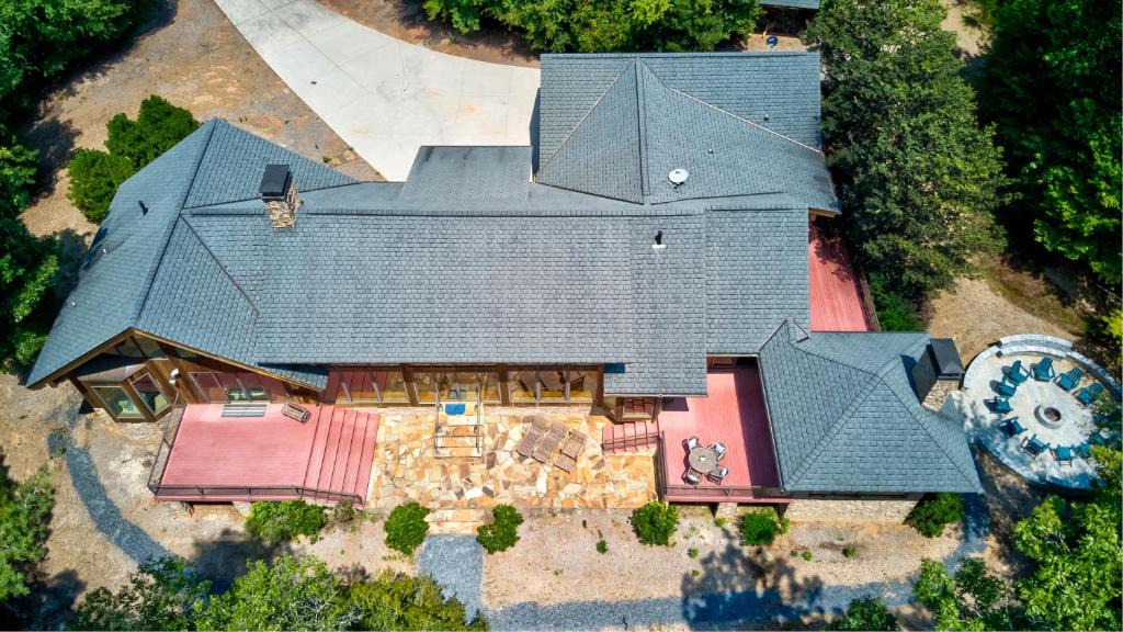 Dahlonega House | River Runs Through It