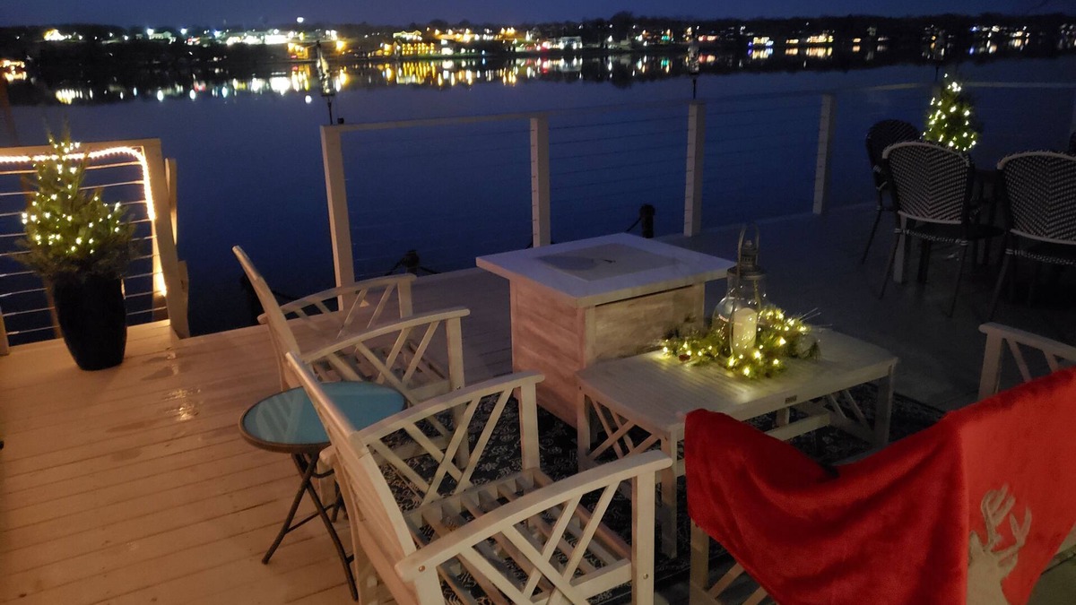 Port Byron House | River's Edge II - Quad Cities