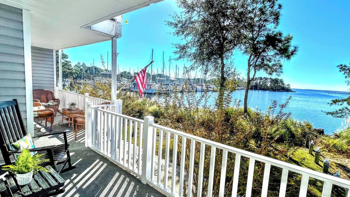 Fairfield Harbour Condo | River's Edge