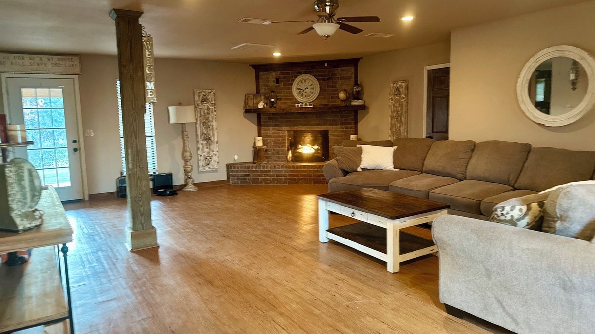 Natchez House | River side house, boat dock, wifi, pets welcome, kid friendly, try us out