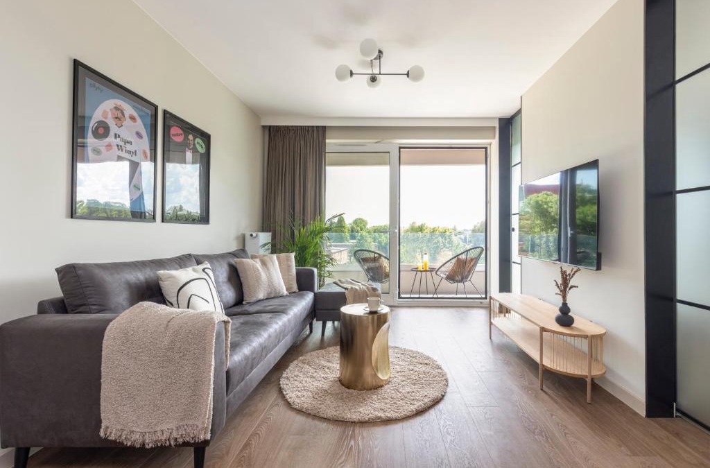 Brzezinka Apartment | River Side Residence 3/18
