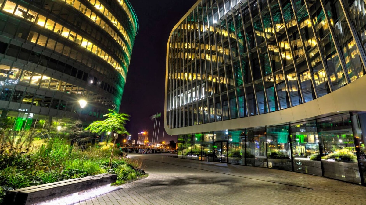 Business District Apartment | River to the City - Studio 7B apartment