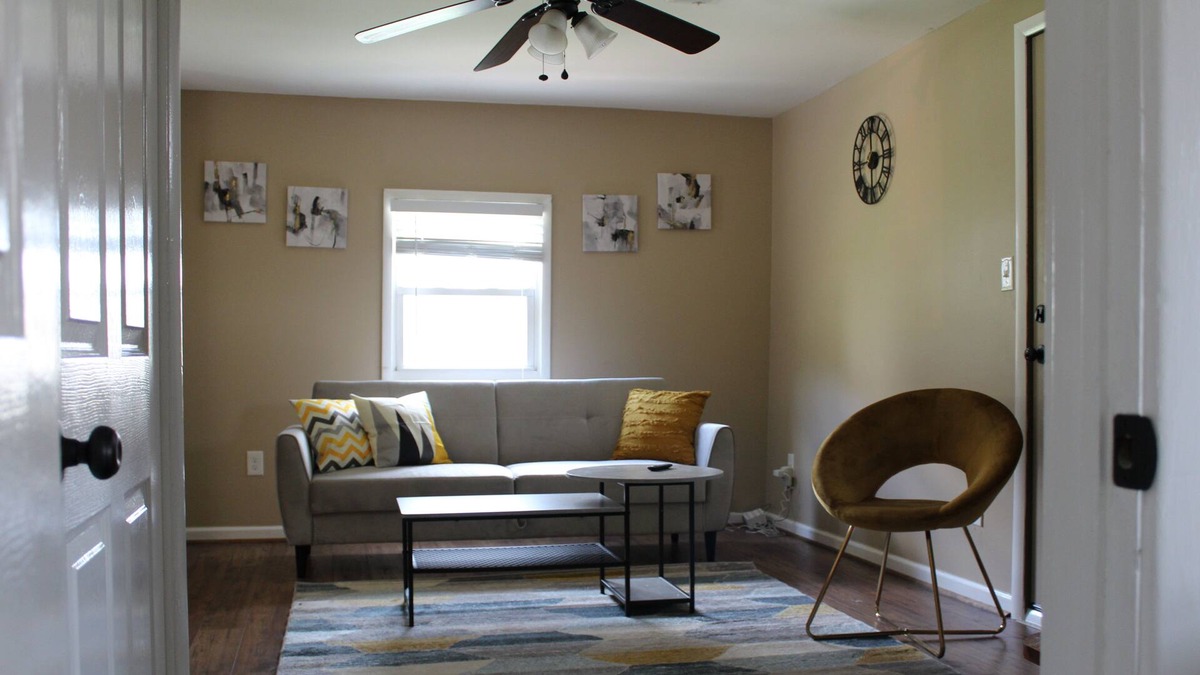 Bromley Apartment | River View 10 Min To Downtown 10 Min From CVG Peaceful Get Away