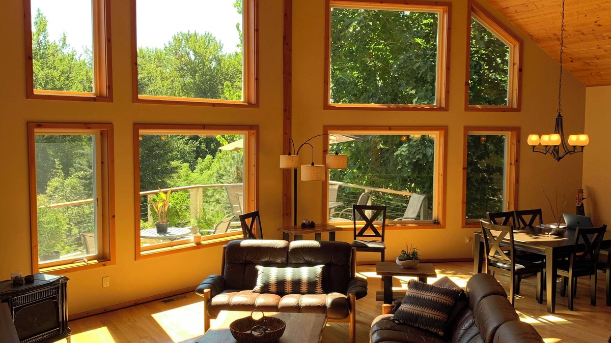 Downtown Leavenworth House | River view & 5 minute walk to downtown!