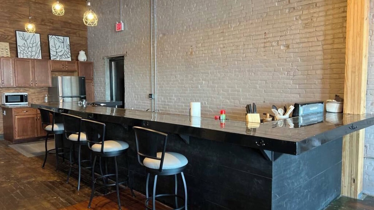 Elco Apartment | River view apartment in historic downtown Cape Girardeau
