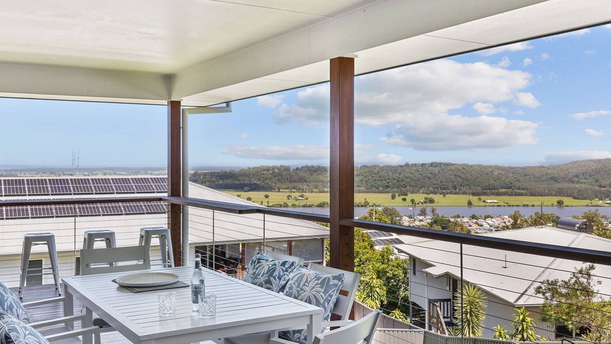 Maclean House | River View Beach Hub - Access to the Clarence Valley
