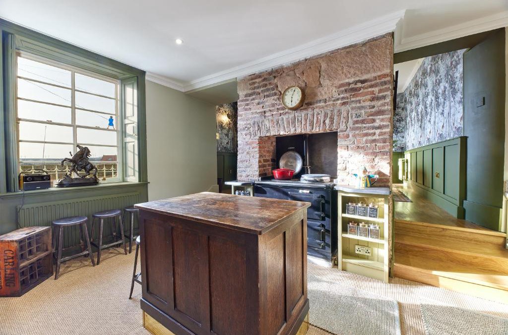 Berwick-upon-Tweed House | River View: Characterful Townhouse, Stunning Views