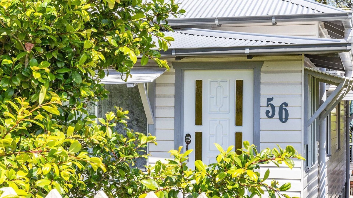 Maclean Cottage | River View Cottage - 56 Wharf St, Maclean
