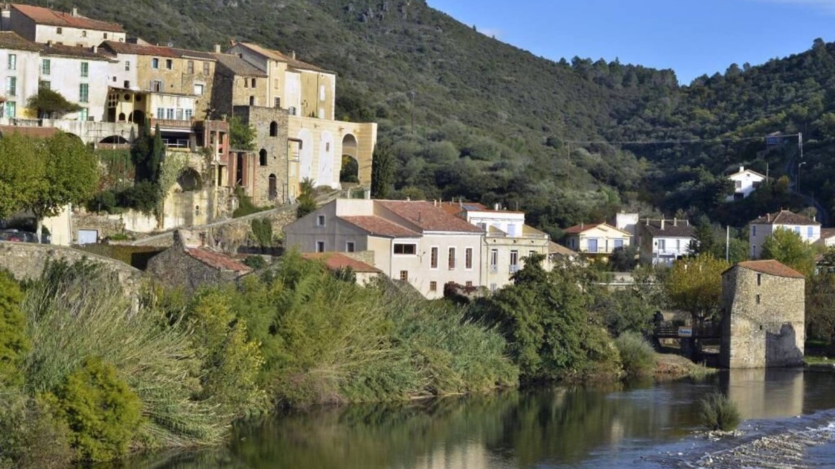 Roquebrun House | River View property sleeping up to 14 people with indoor spa pool and sauna