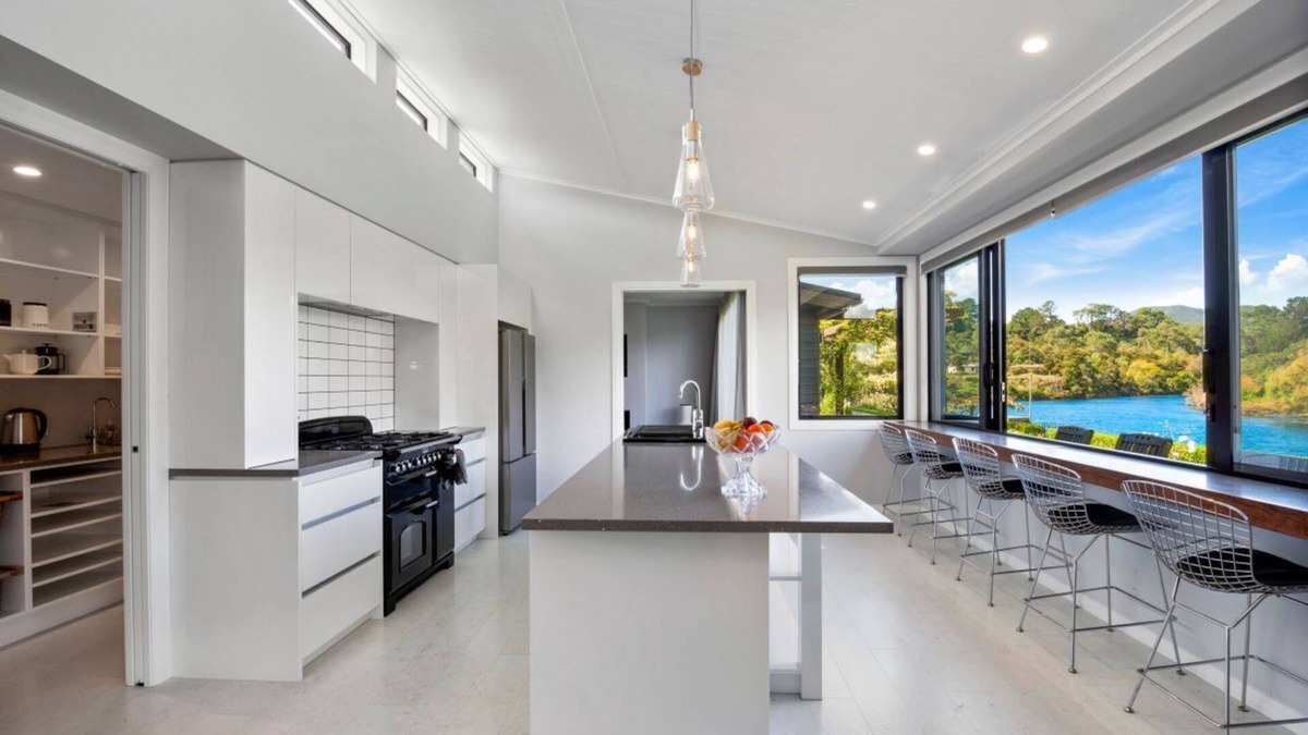 Rangatira Park House | River View Retreat Taupo