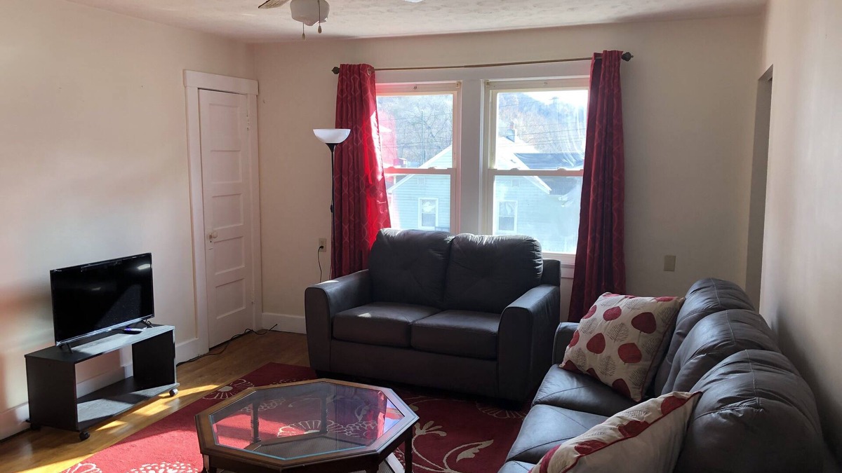 Mount Carbon House | River View