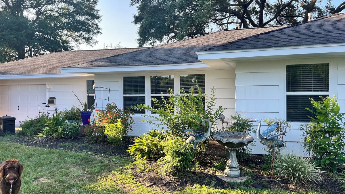 Port Neches House | River Walk Cottage near ALL SETX hospitals & refineries!