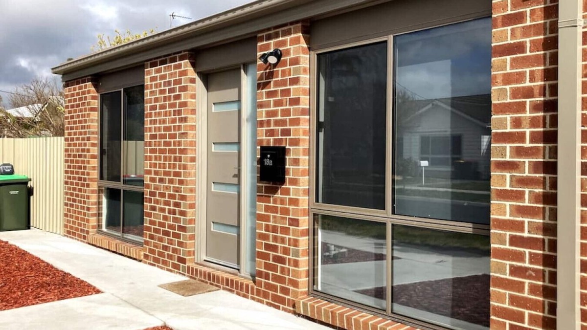 Horsham House | Riverbank on the Wimmera River